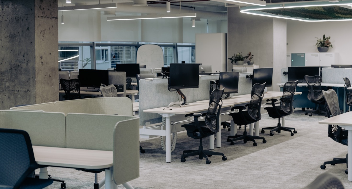 How To Choose The Perfect Executive Desk